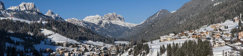 Garnì Aurora Bed&Breakfast Soraga di Fassa Exterior foto