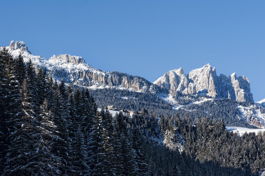 Garnì Aurora Bed&Breakfast Soraga di Fassa Exterior foto