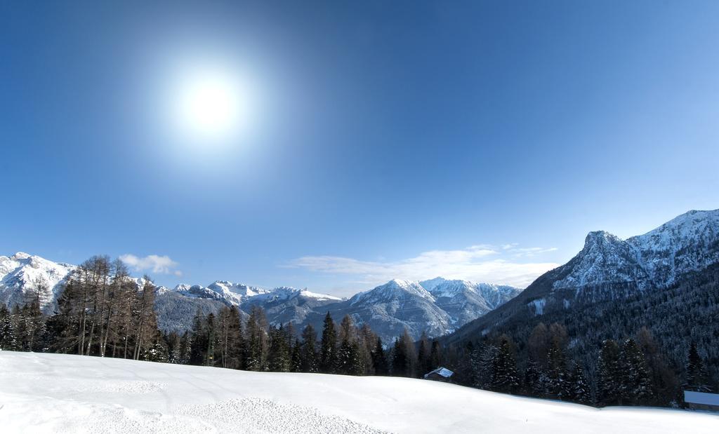 Garnì Aurora Bed&Breakfast Soraga di Fassa Exterior foto